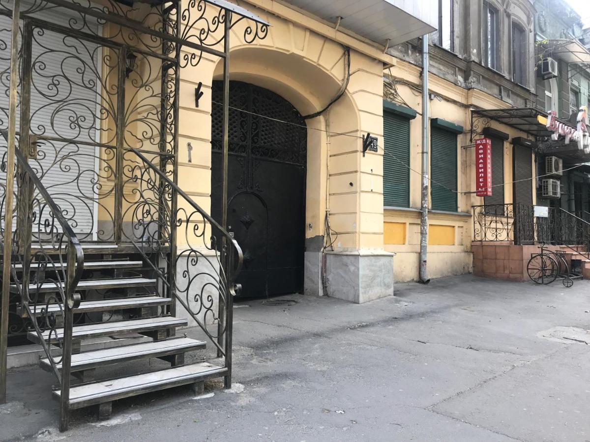 Апартаменты Uspenskay/Pushckinskay Одесса Экстерьер фото